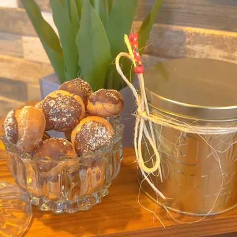 Profiteroles & Carolinas